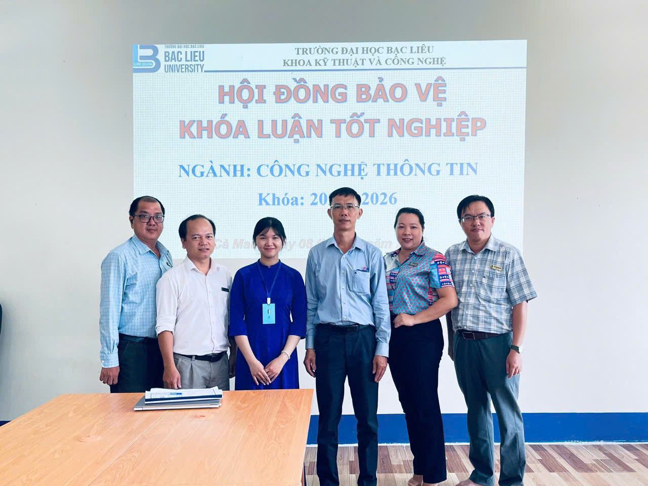 BẢO VỆ KHÓA LUẬN TỐT NGHIỆP
